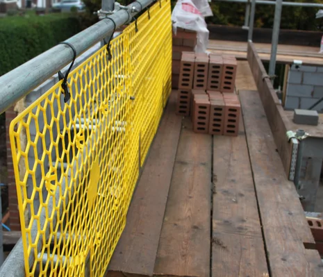 PLASTIC BRICKGUARD (HEXGUARD) - 100 pack - Yellow